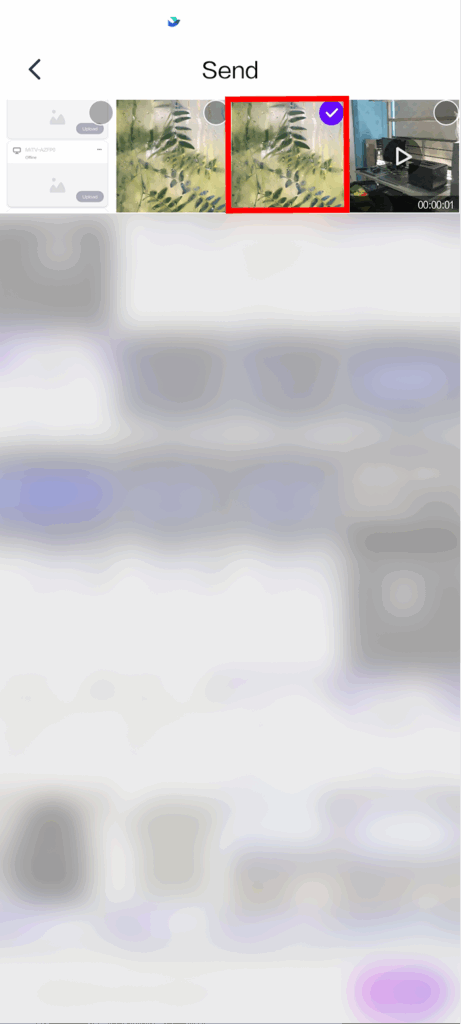 1001 TVs mobile app Send screen with a selected photo highlighted for uploading to the TV.